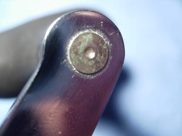 How to tighten loose rivet knob in handle? - Fishing Rods, Reels