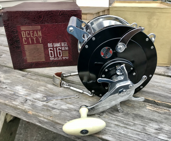 16/0 Ocean City reel # 616 with pull handle and box