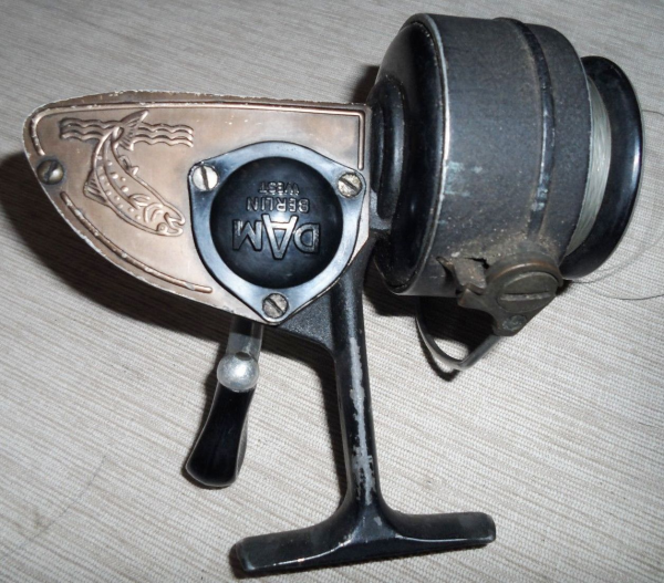 1 New Old Stock D.A.M QUICK 280 285 330 FISHING REEL Bail Spring 100-061 